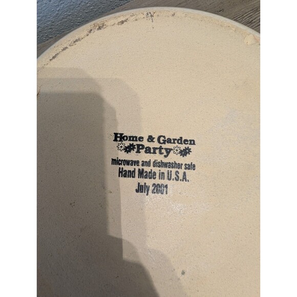 Home & Garden Party Snowman Stoneware Bean Pot w/ Lid 2001 Hand Made USA 8” - Picture 9 of 10